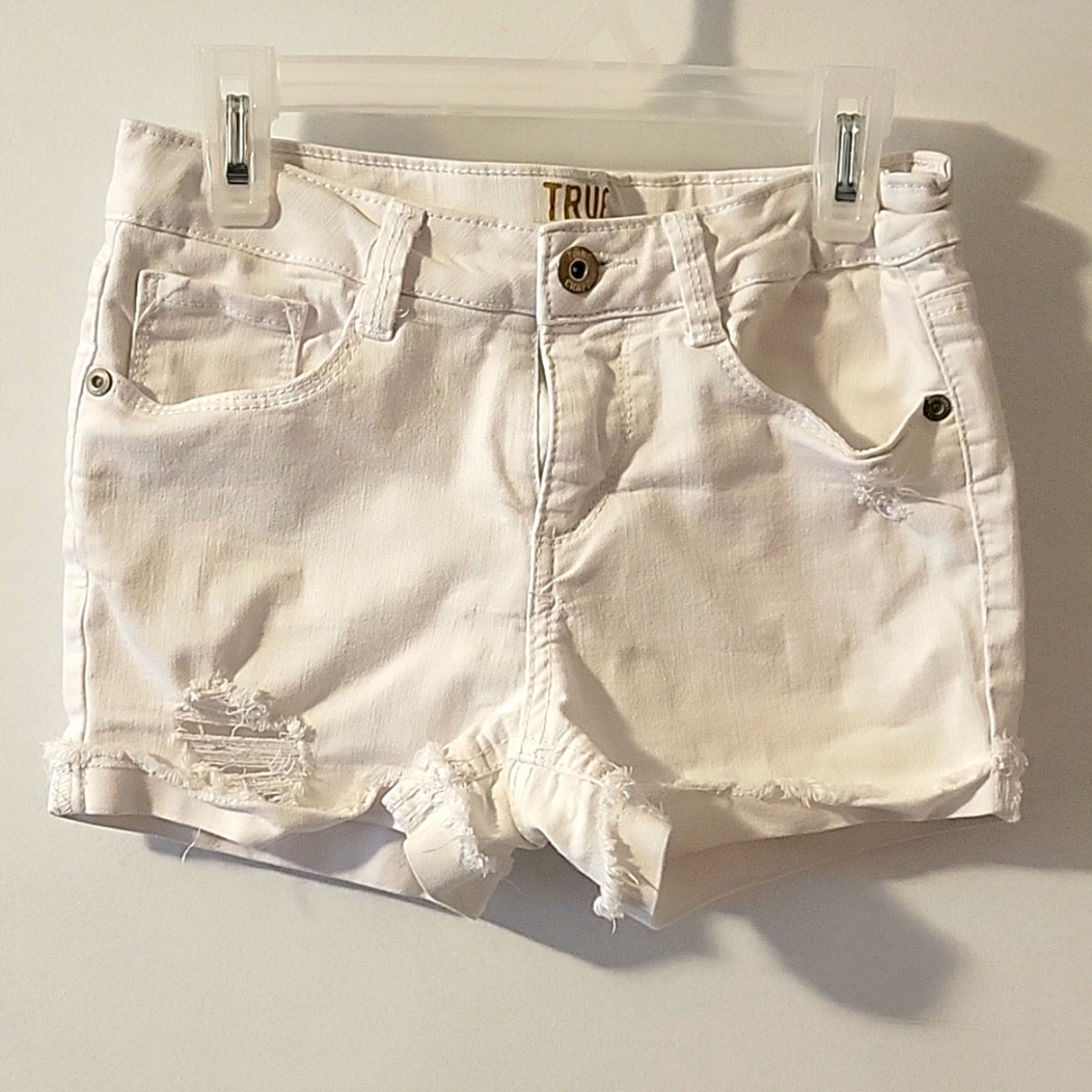 True craft white Jean shorts, distressed